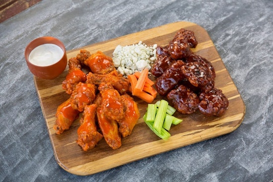 Mesa's 3 favorite spots for cheap chicken wings