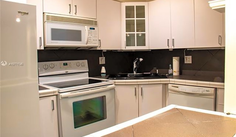 What apartments will $2,900 rent you in Coral Way this month?