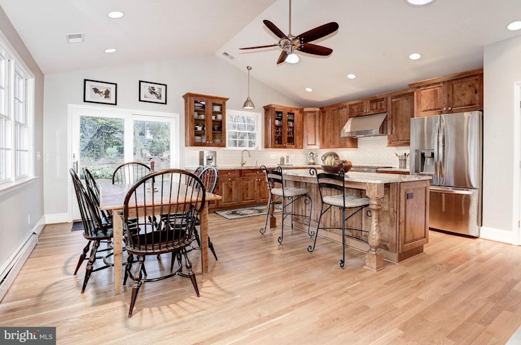 What's the priciest residential rental on the market in Arlington?