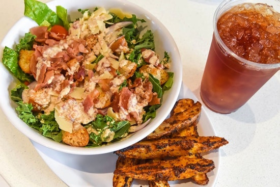 The Greenspot Salad Company opens in Mission Valley East