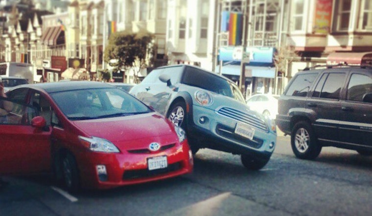 Mini Cooper gets frisky with a Prius and more Flickr finds from this weekend