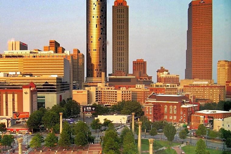 Top Atlanta news: 2 shot near fast-food restaurant; schools administrator dies in crash; more