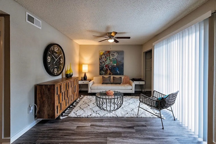 What apartments will $1,200 rent you in South Lamar, today?