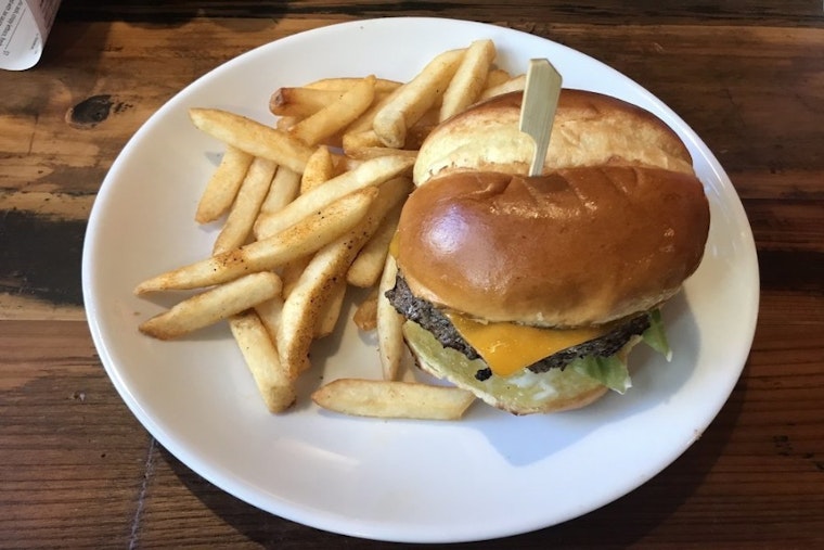 Jumpin' Jax House of Food brings burgers and more to Downtown Jacksonville