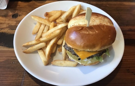 Jumpin' Jax House of Food brings burgers and more to Downtown Jacksonville