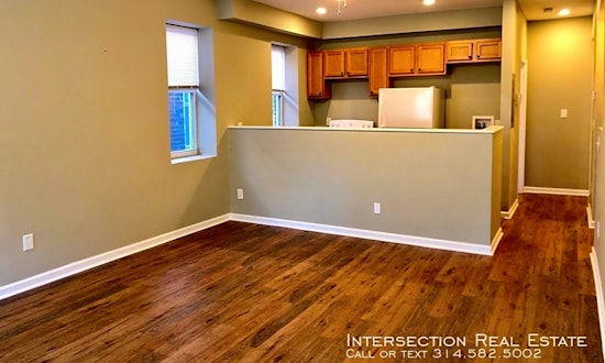 What apartments will $800 rent you in Benton Park West, right now?