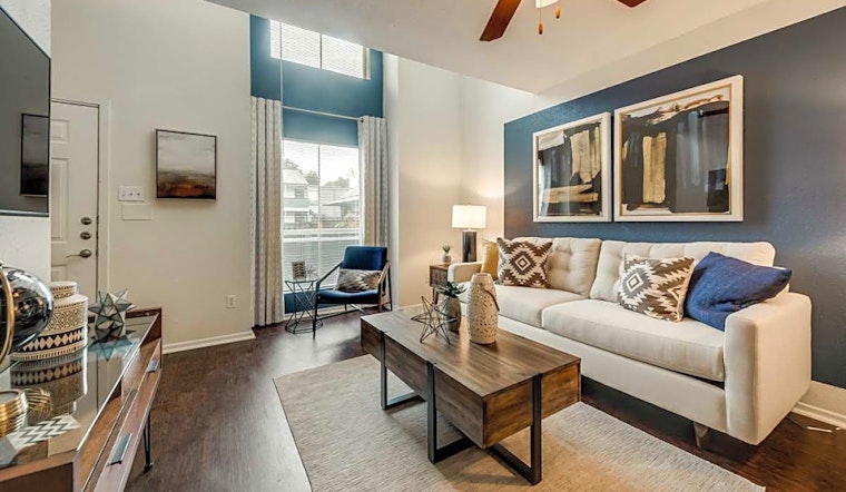 Budget apartments for rent in Mid West, Houston