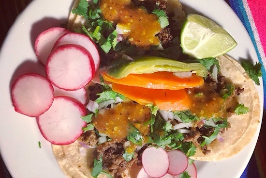 New food truck Tacos Palacios rolls out Mexican fare in Toluca Lake