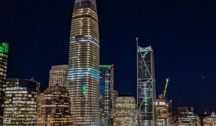 LED art installation debuts tonight atop Salesforce Tower