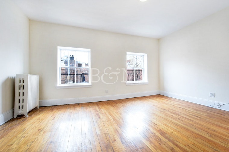 What's the cheapest rental available in Brooklyn Heights?