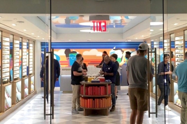 Eyewear retailer Warby Parker arrives in Union Station