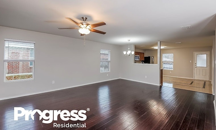 What apartments will $1,800 rent you in Southeast Arlington, this month?