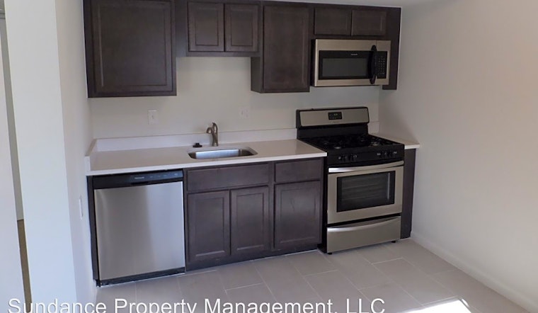 What apartments will $800 rent you in Walnut Hills, today?