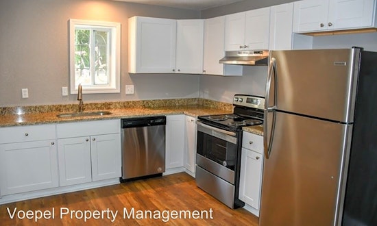 What apartments will $900 rent you in Hanover Place, today?