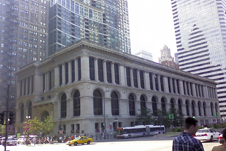 Top Chicago news: Wanted oligarch linked to Trump's circle; 25 apply to be city's top cop; more