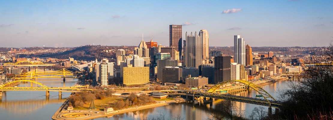 Top Pittsburgh news: College student dies after being hit by bus; Schultz back at practice; more