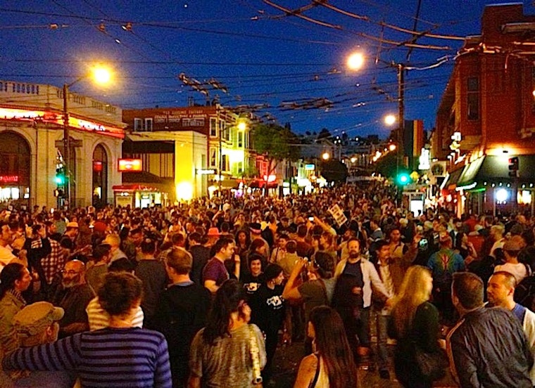 PHOTOS: Huge Castro Crowds Celebrating the Day of Decision's Historic Victory