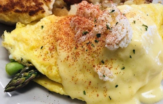 Explore the 4 most popular spots in Orlando's College Park neighborhood