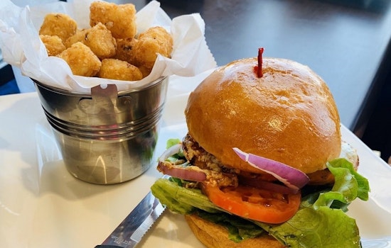 Cold Beers & Cheeseburgers brings traditional American fare to Ahwatukee Foothills
