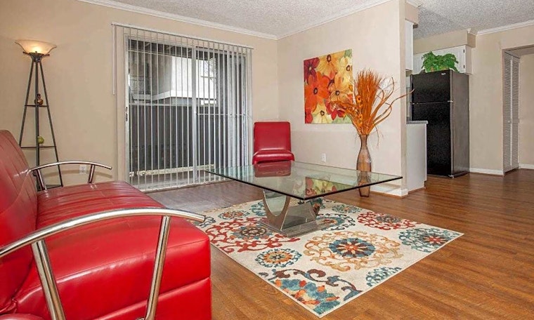 What apartments will $800 rent you in Westchase, right now?