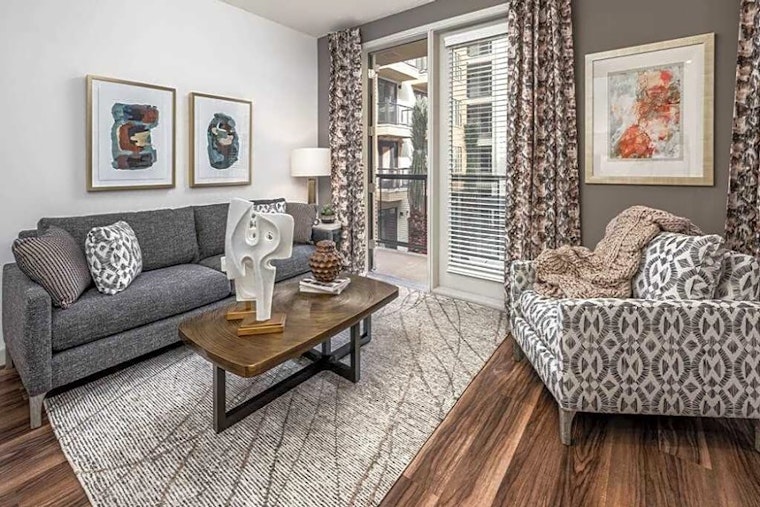 Apartments for rent in Phoenix: What will $2,100 get you?