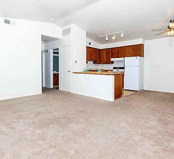 What apartments will $1,100 rent you in Northwest Fresno, this month?