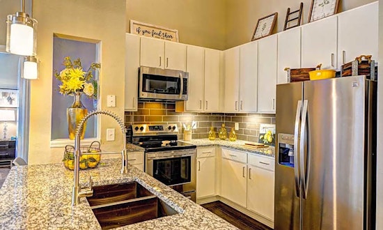 What apartments will $1,400 rent you in Secret Cove, this month?