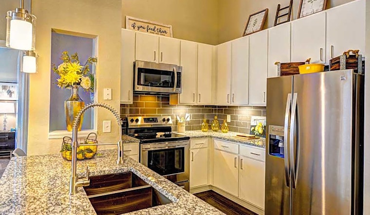 What apartments will $1,400 rent you in Secret Cove, this month?