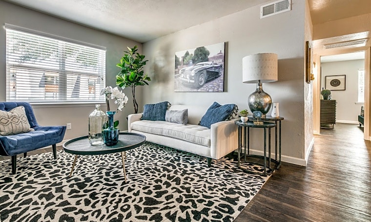 Budget apartments for rent in Cedar Crest, Dallas