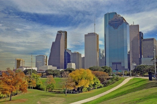 Top Houston news: Thief takes SUV with owner's dogs inside; man wearing gas mask escorted off plane