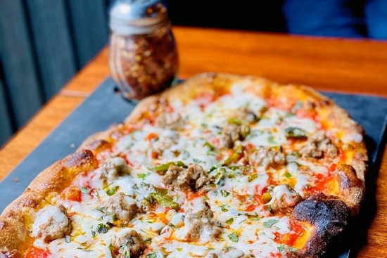 Top pizza choices in Seattle for takeout and dining in