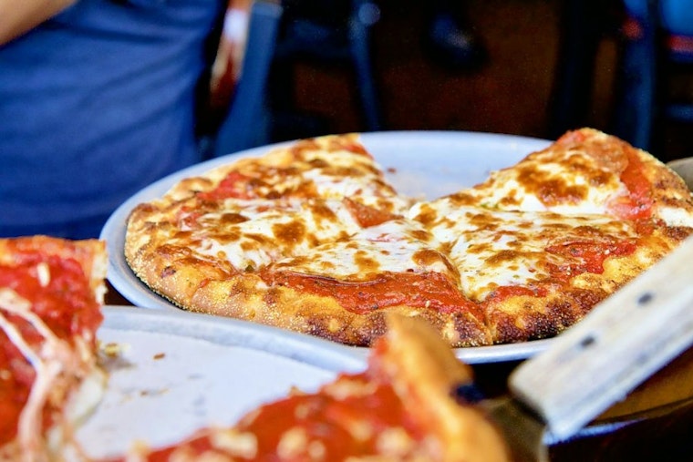 Top pizza choices in Oakland for takeout and dining in