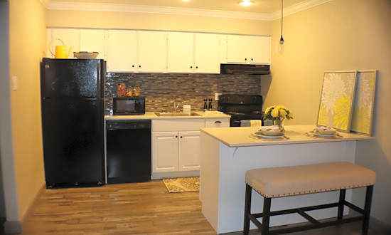 What apartments will $900 rent you in East Arlington today?