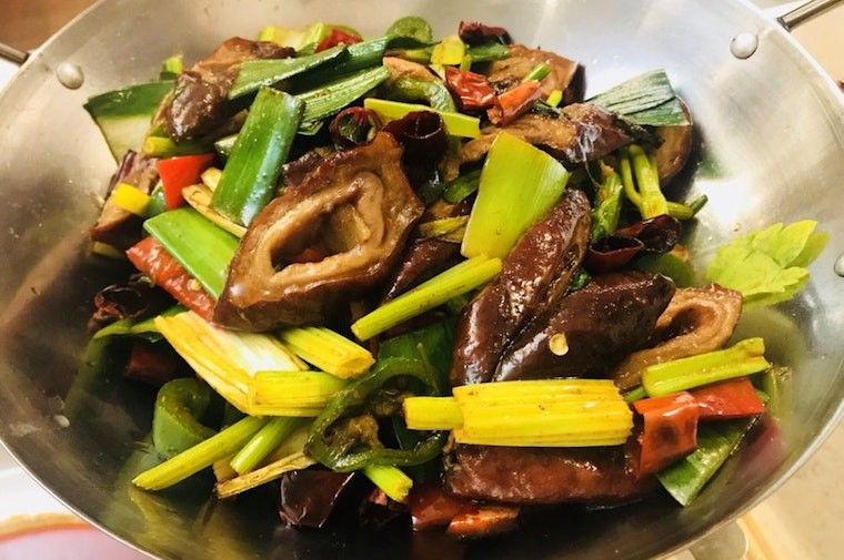 New Hunan Chinese Kitchen is cooking up noodles and more in University District