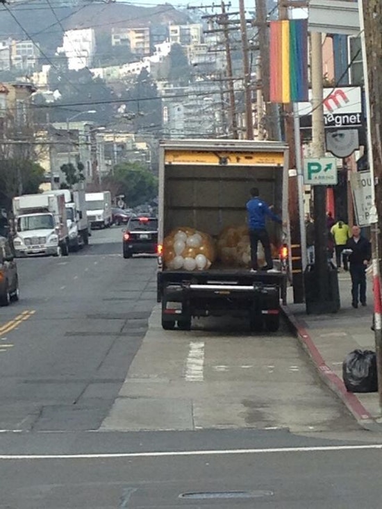 PHOTO: Balloon delivery in time for NYE, see you next year!