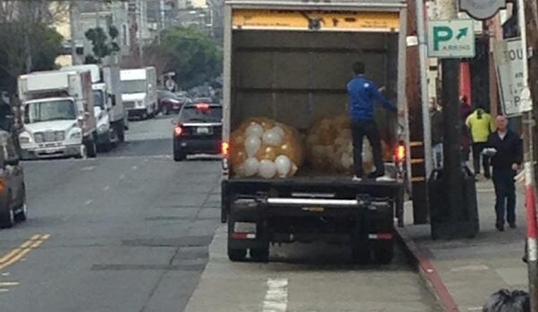 PHOTO: Balloon delivery in time for NYE, see you next year!