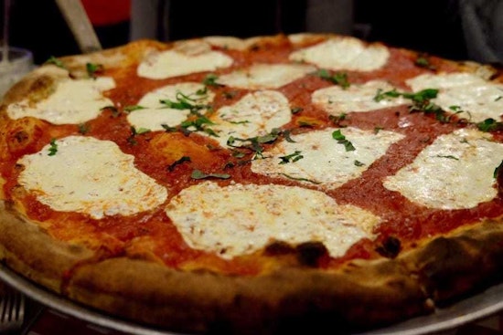 Top pizza choices in New York City for takeout and dining in