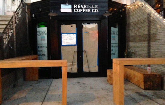 PHOTO: Réveille Coffee Outside Patio