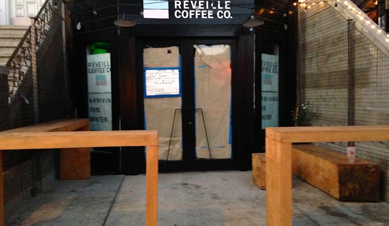 PHOTO: Réveille Coffee Outside Patio
