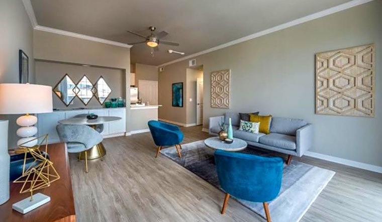 What apartments will $2,300 rent you in Oak Lawn, this month?