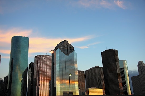 Top Houston news: Temperature plunge could bring wintry mix; shooting victim dropped at fire station