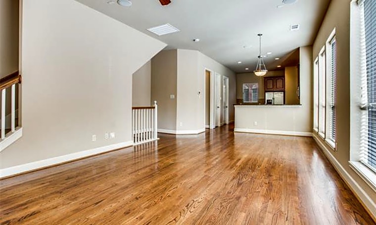 Budget apartments for rent in the Farmers Market District, Dallas