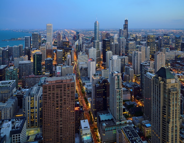 Top Chicago news: St. Alexius employees tested for coronavirus; man shot on Blue Line train; more