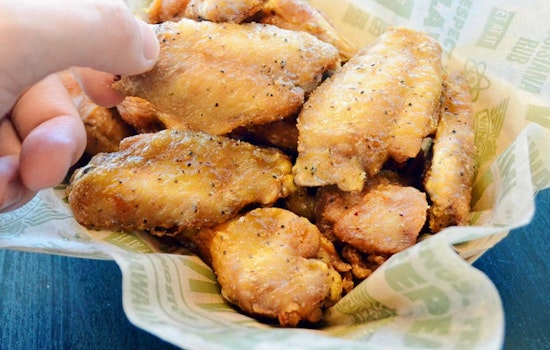 Indianapolis' 4 favorite spots for low-priced chicken wings