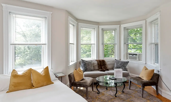 What apartments will $2,600 rent you in Kenmore, this month?