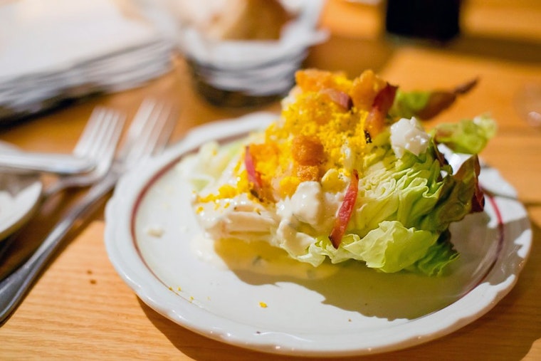 Indulge in traditional American food at these top 3 Pittsburgh eateries