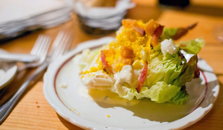 Indulge in traditional American food at these top 3 Pittsburgh eateries