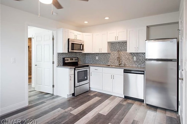 What apartments will $1,000 rent you in Downtown Las Vegas today?