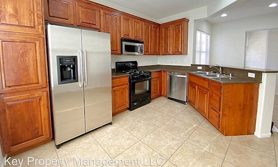 What apartments will $1,500 rent you in Centennial Hills, right now?