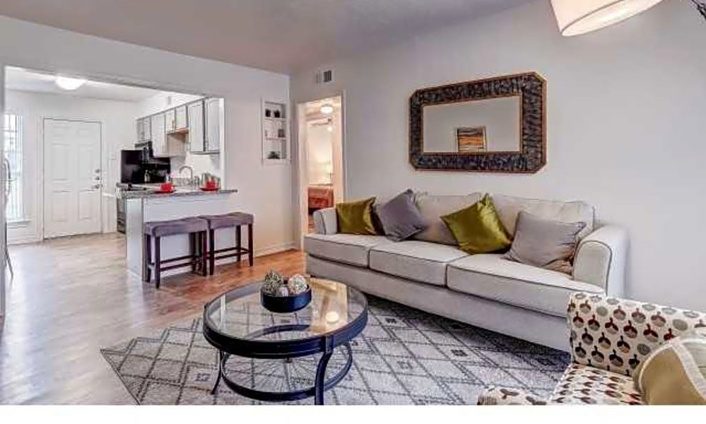 Budget apartments for rent in Southeast Dallas